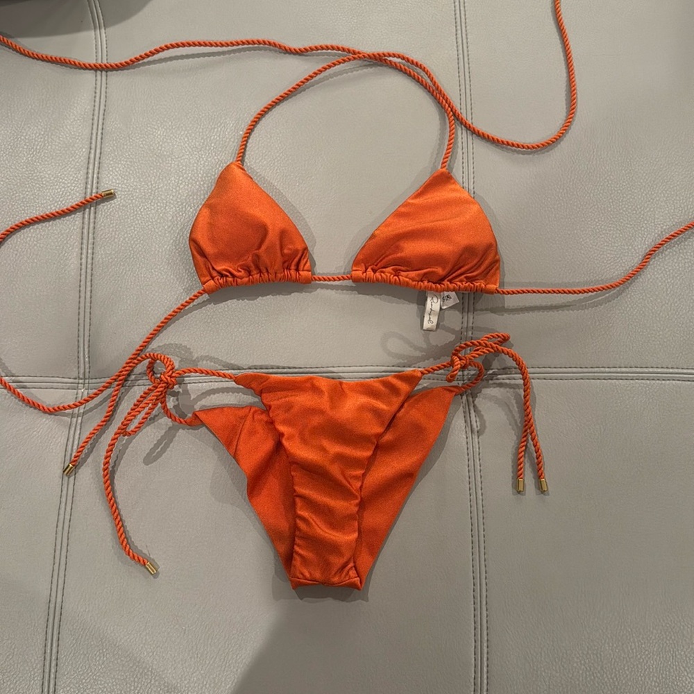 Sunset orange bikini